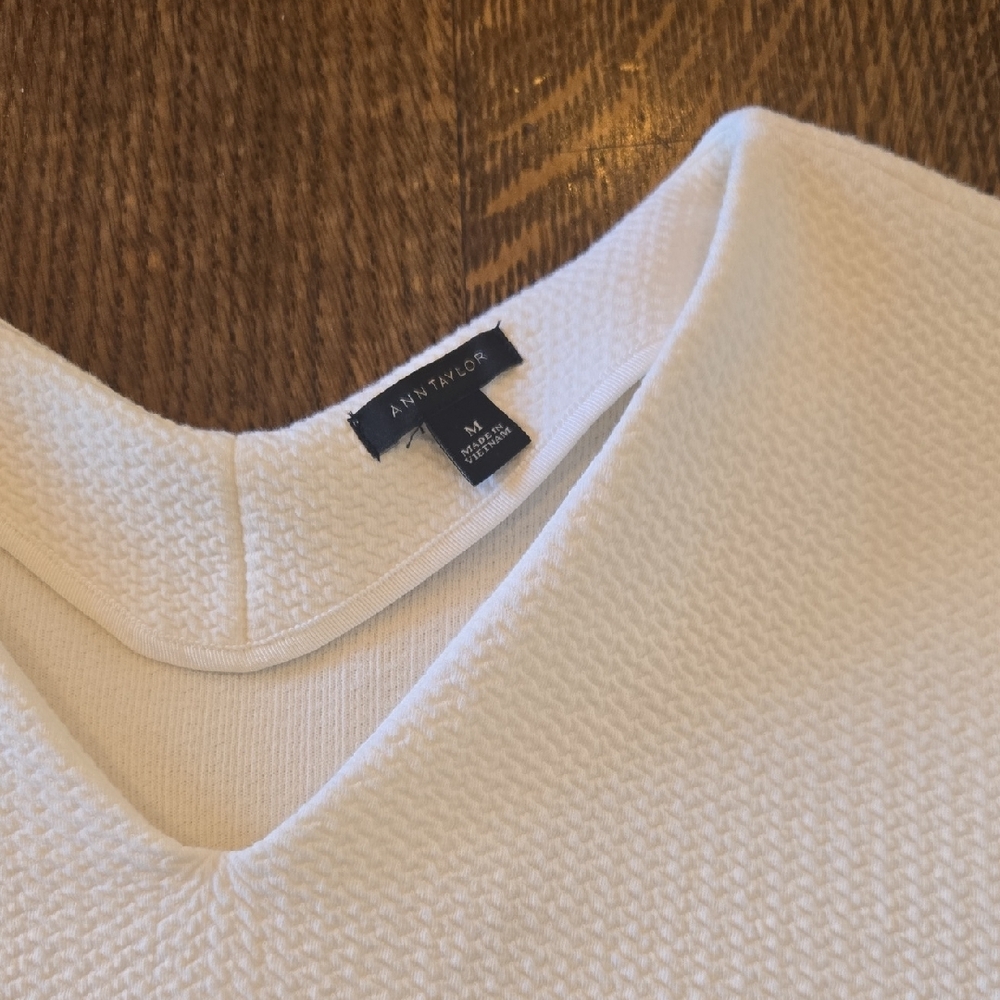 Ann Taylor V-Neck Textured Top - Picture 2 of 7
